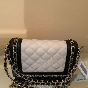 JustFab cream and black quilted handbag w/gold and black chain strap